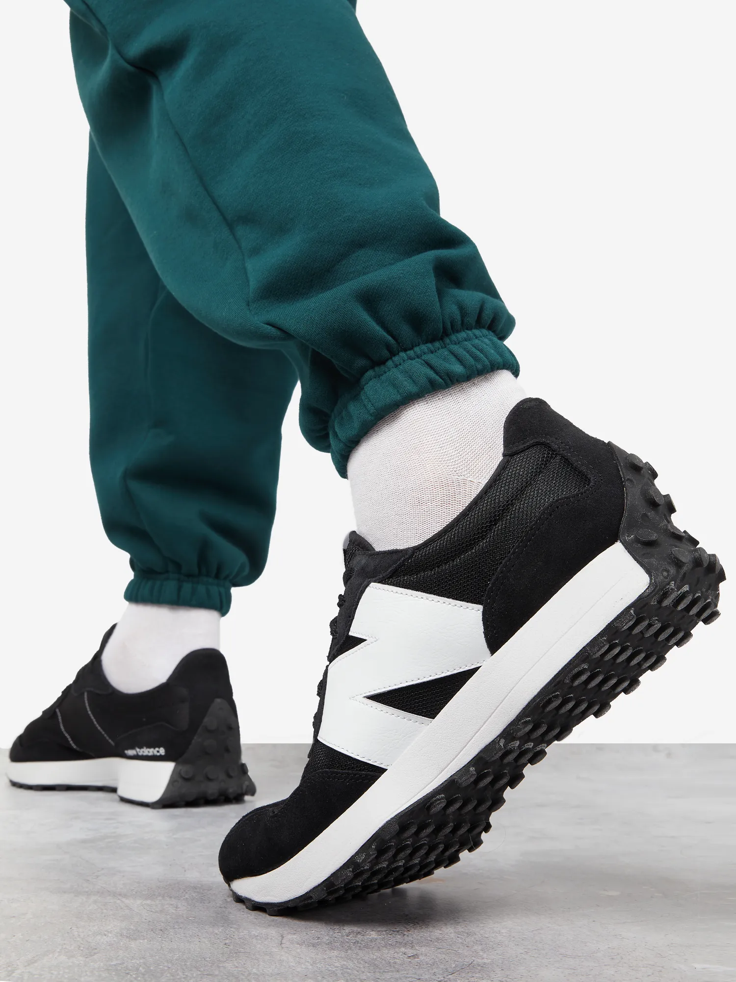 Кроссовки New Balance 327, черный, арт. ms327cbwn04-.