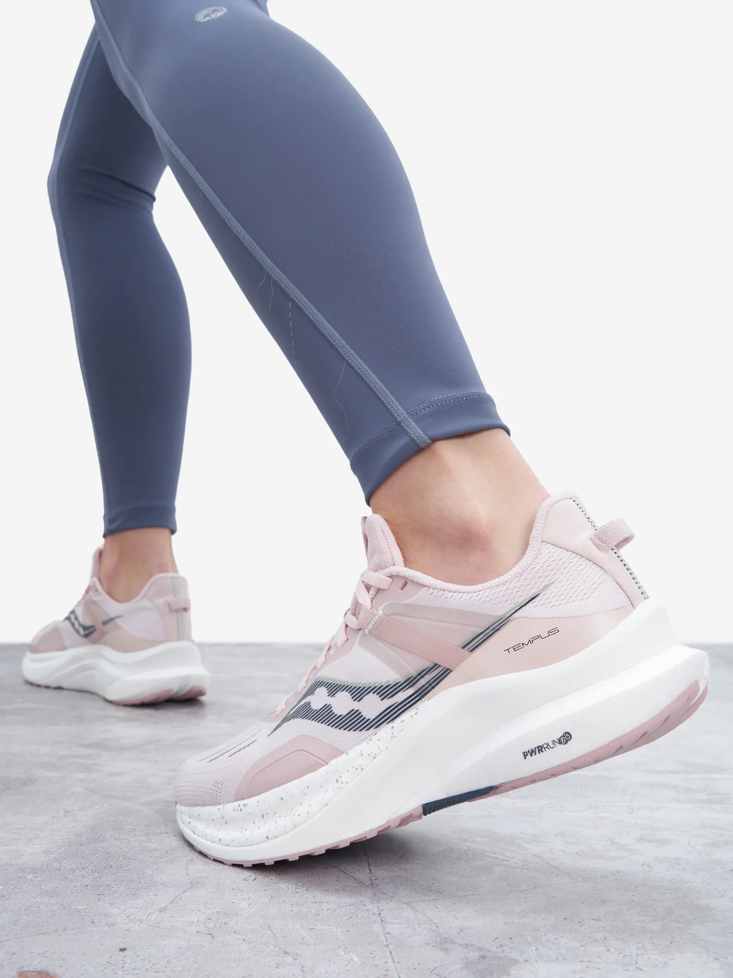 Кроссовки женские Saucony Tempus, розовый, арт. s10720s3l-130