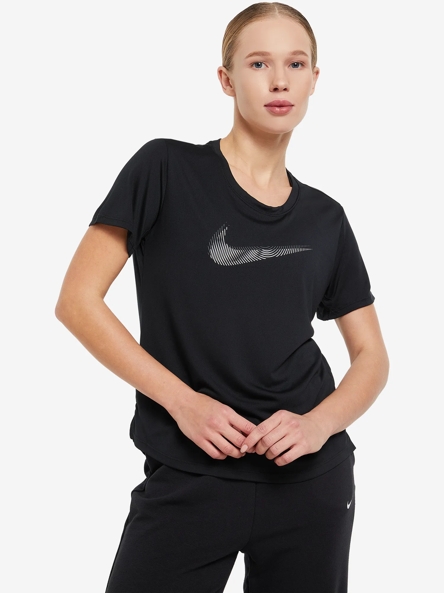 Футболка женская Nike, черный, арт. fb4696n06-010