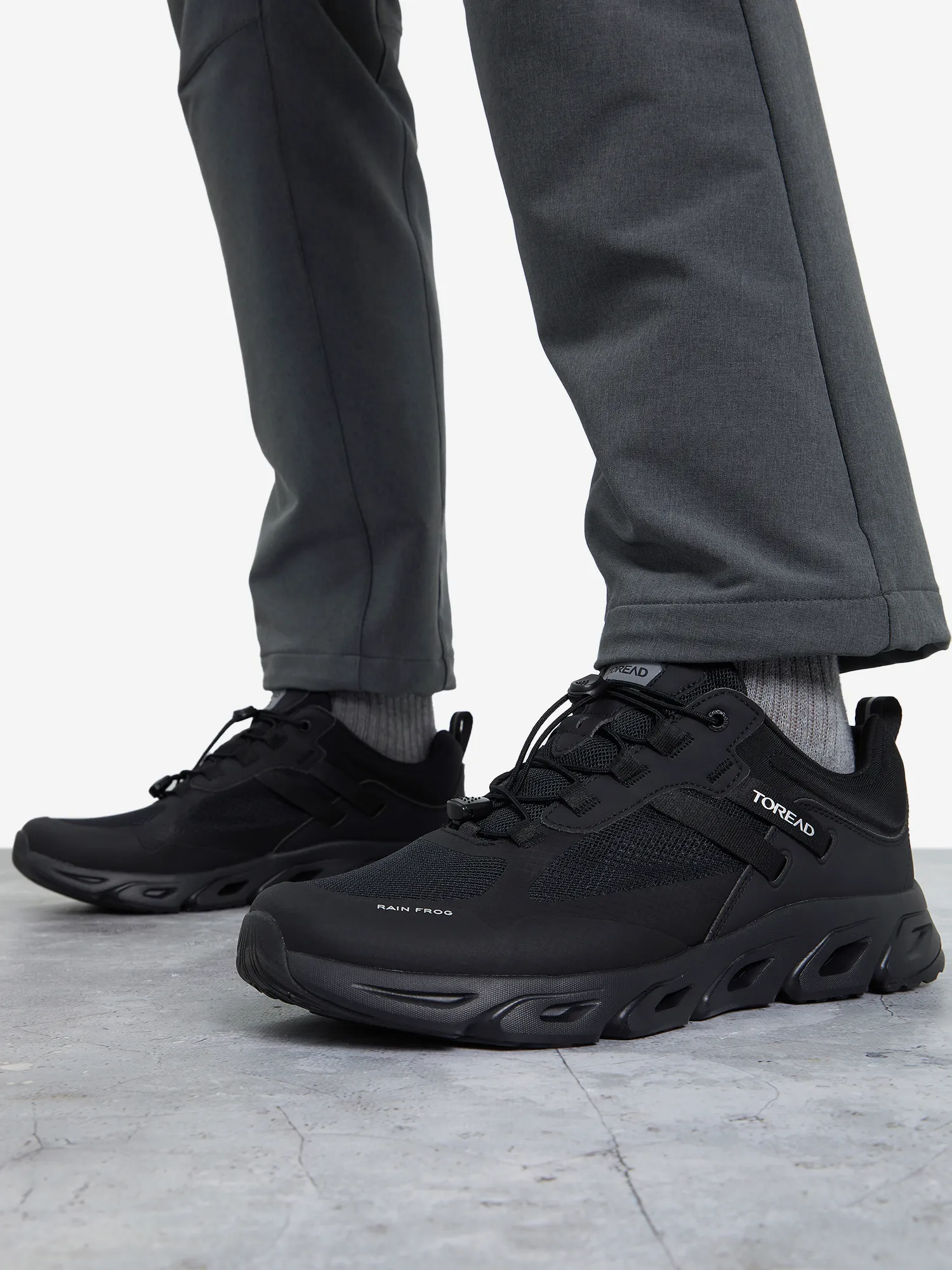 Кроссовки мужские Toread, черный, арт. tfeeam81355t3j-g01x