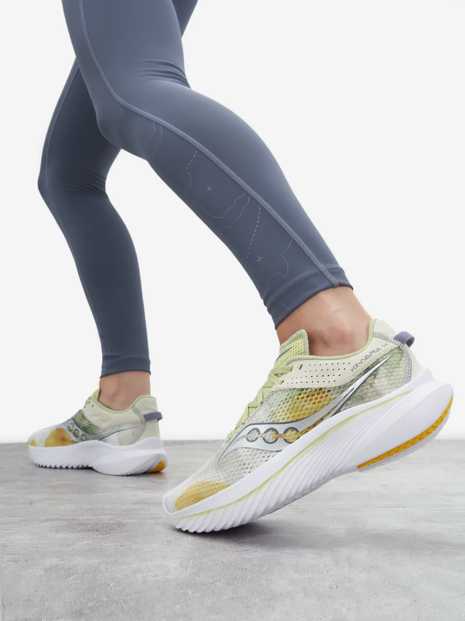 Кроссовки женские Saucony Kinvara 14, белый, арт. s10823s3l-140