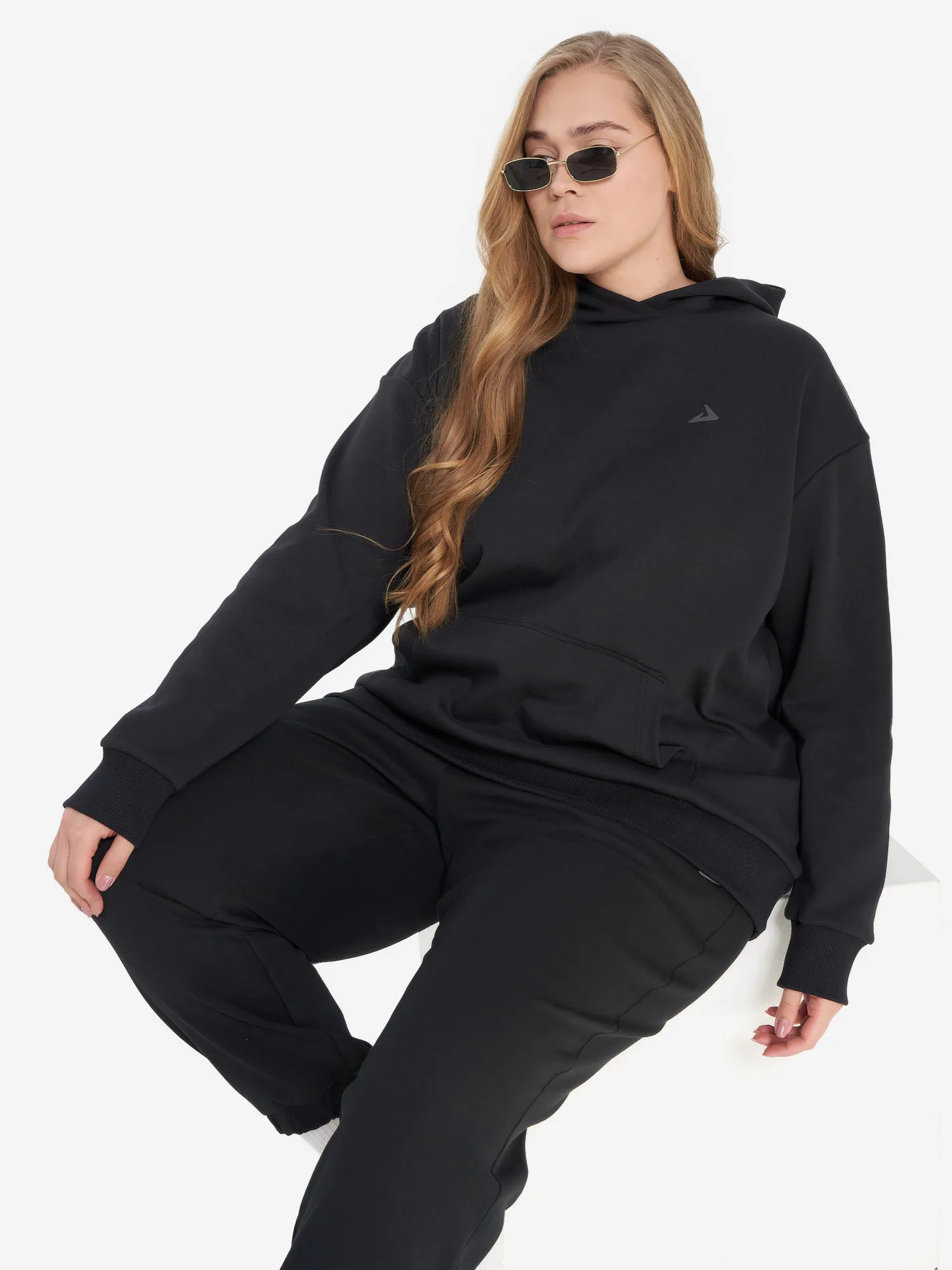 Худи женское Demix Plus Size, черный, арт. 127764dmx-99