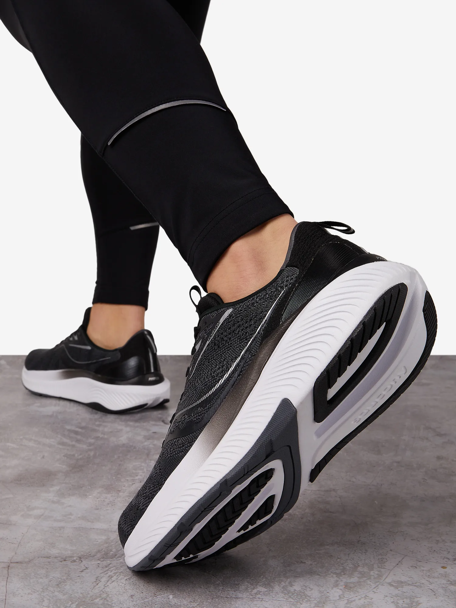 Кроссовки мужские Saucony Echelon 9, черный, арт. s20765-10s3l-.