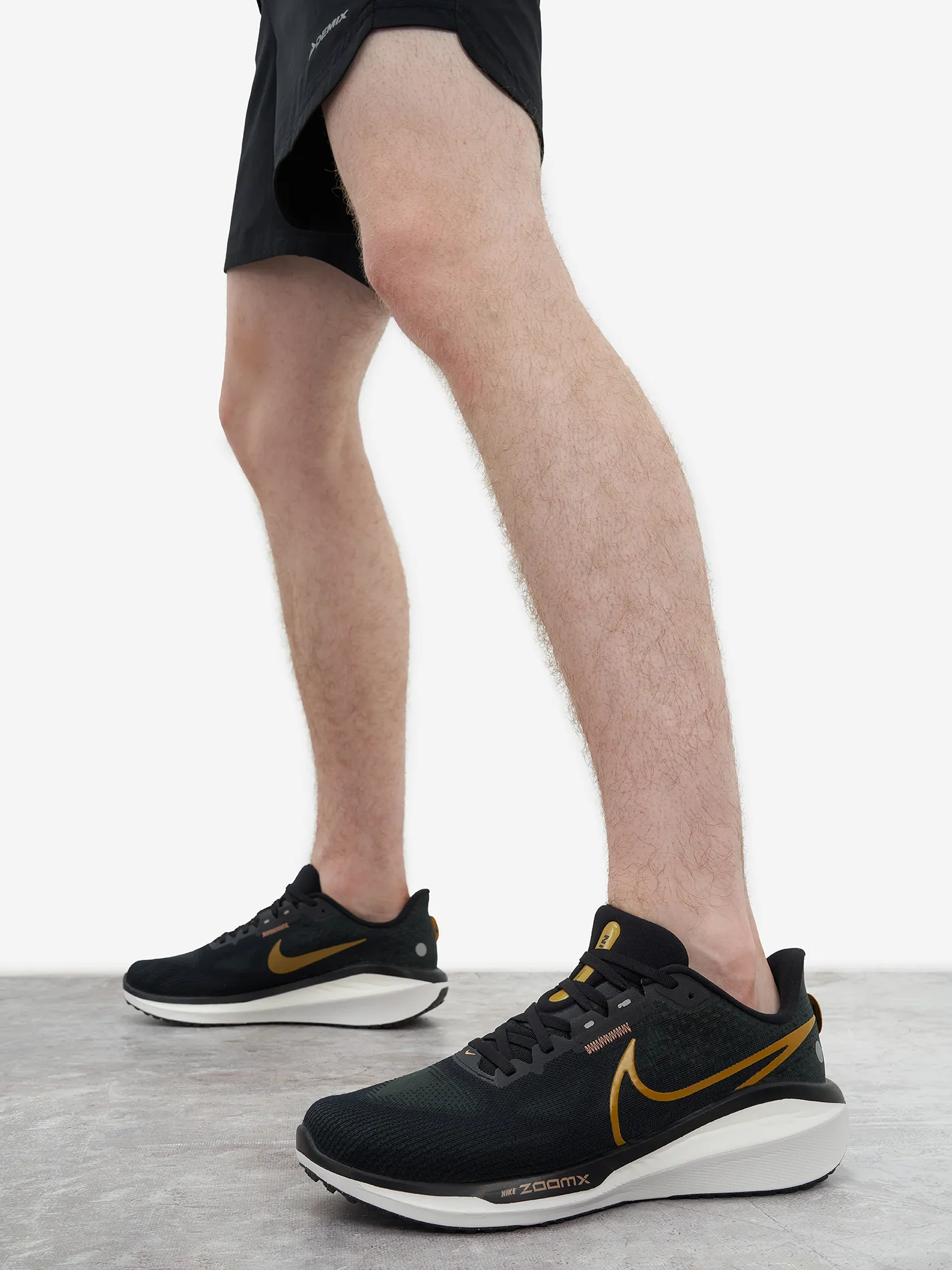 Кроссовки Nike Vomero 17, черный, арт. fb1309n06-006