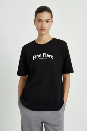 Футболка Finn Flare прямого силуэта, 200 black, арт. FWE11097