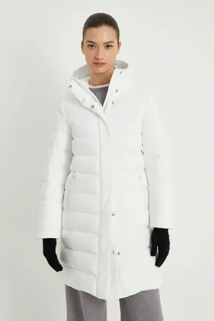 Женское пуховое пальто Finn Flare с капюшоном, 201 white, арт. FWB110122