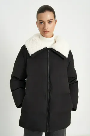 Пуховик Finn Flare с опушкой, 200 black, арт. FWE11048